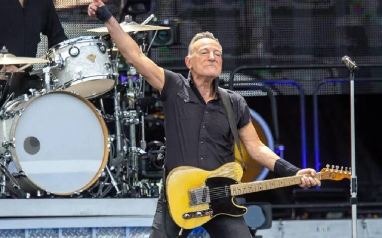 BRUSE SPRINGSTEEN